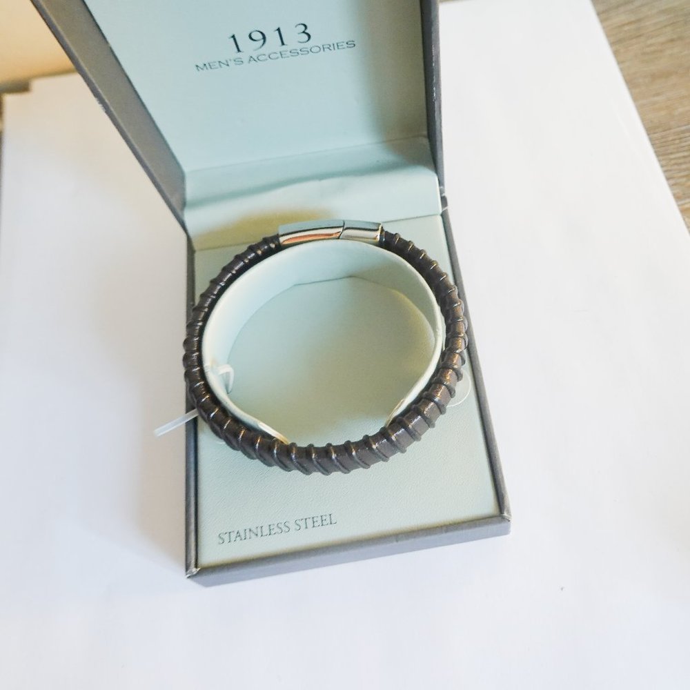 NWT in Box 1913 Accesory Men’s leather and stainless bracelet